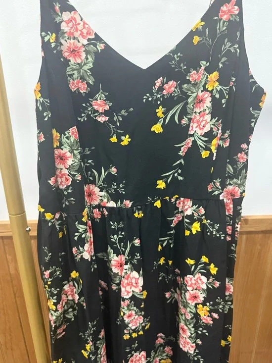 Old Navy Floral V-Neck Maxi Dress in Black with Pink & Yellow Blooms - Picture 3 of 3